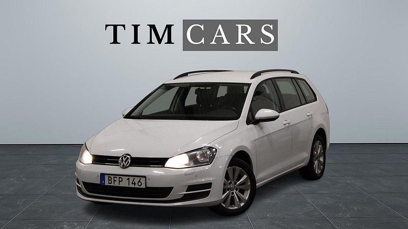Vit Begagnad 2014 VW Golf VII Kombi | 75 999 kr (Marknadspris) - Bild 1/4