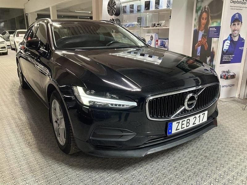 Begagnad Volvo V90 Kinetic 150 HK (110 kW) 2018 Svart Kombi