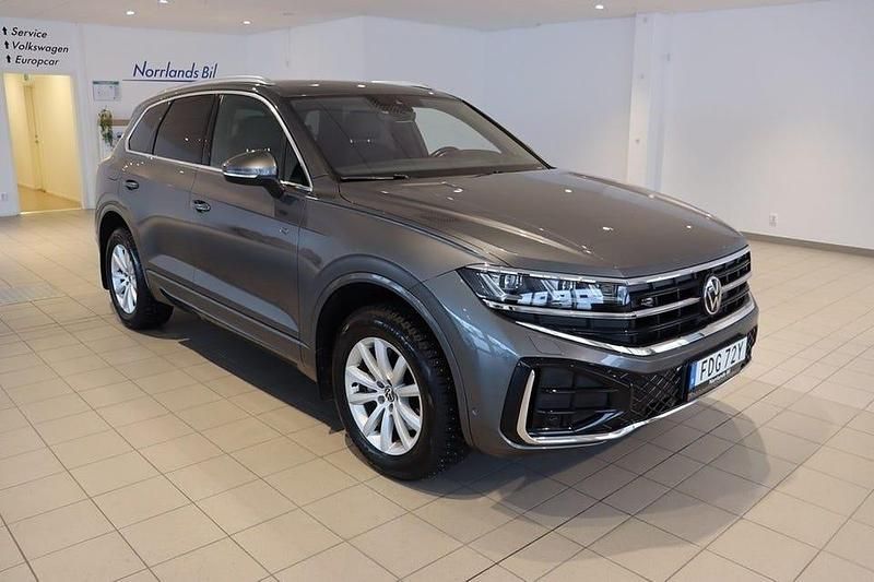 Begagnad VW Touareg 286 HK (210 kW) 2025 Silicon grey metallic SUV