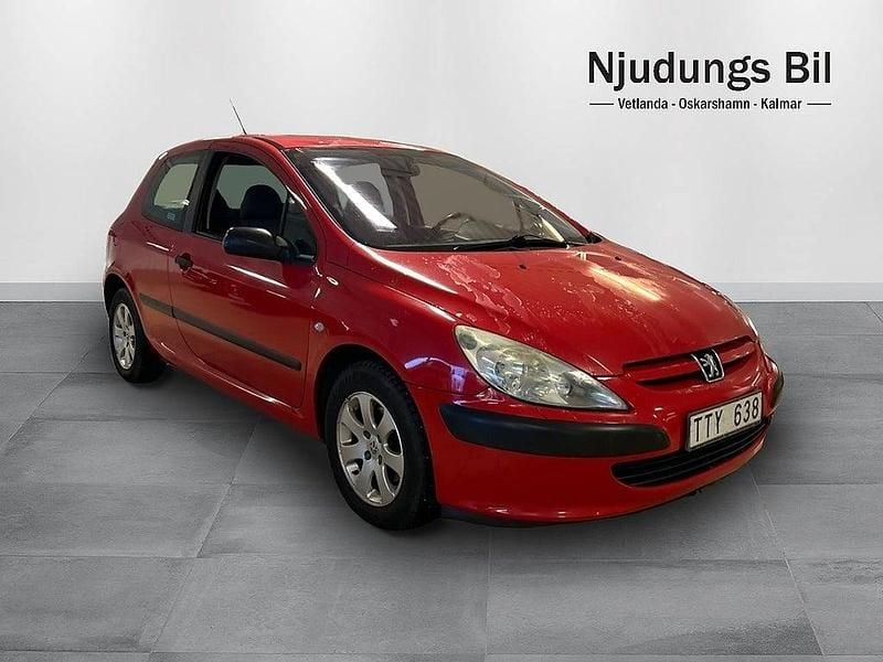 Begagnad Peugeot 307 109 HK (80 kW) 2002 Röd Halvkombi
