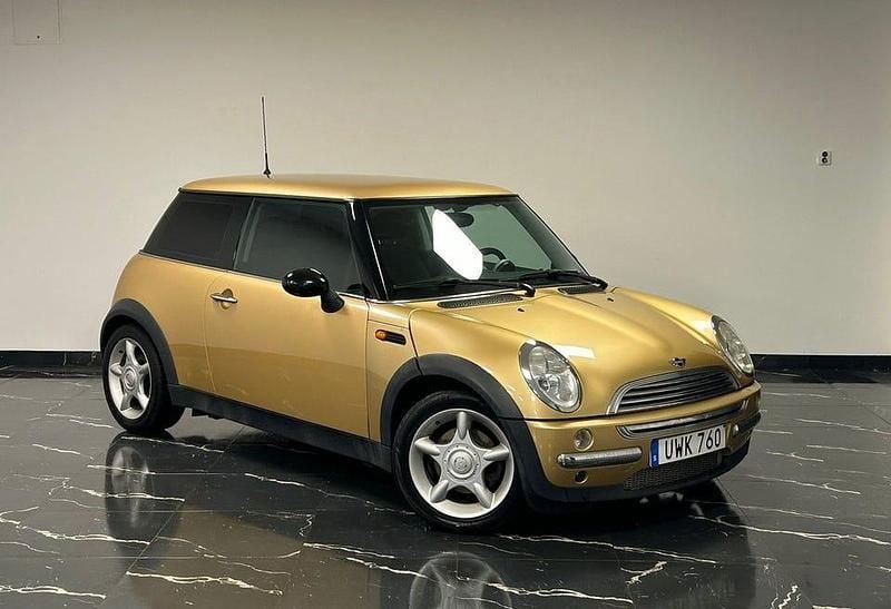 Begagnad Mini Cooper Pepper 116 HK (85 kW) 2004 Gul Halvkombi