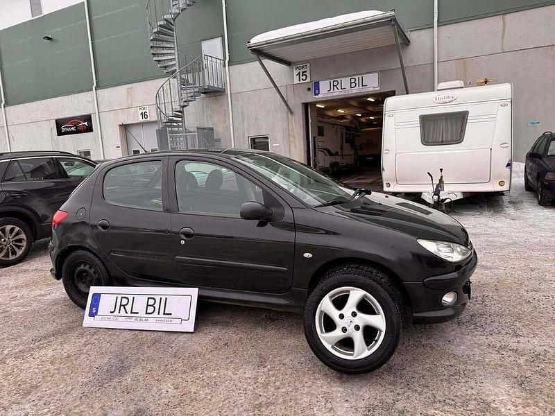Begagnad Peugeot 206 Sport 109 HK (80 kW) 2006 Svart