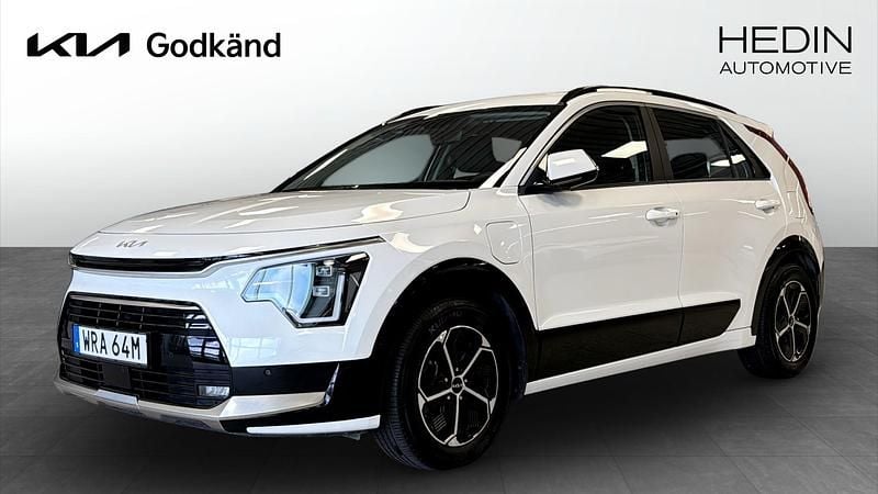 Vit (white) Begagnad 2024 Kia Niro SUV | 349 900 kr (Bra pris) - Bild 1/4
