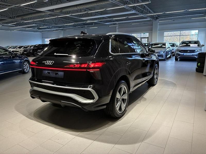 Ny Audi Q3 S-Line 2026 Svart SUV