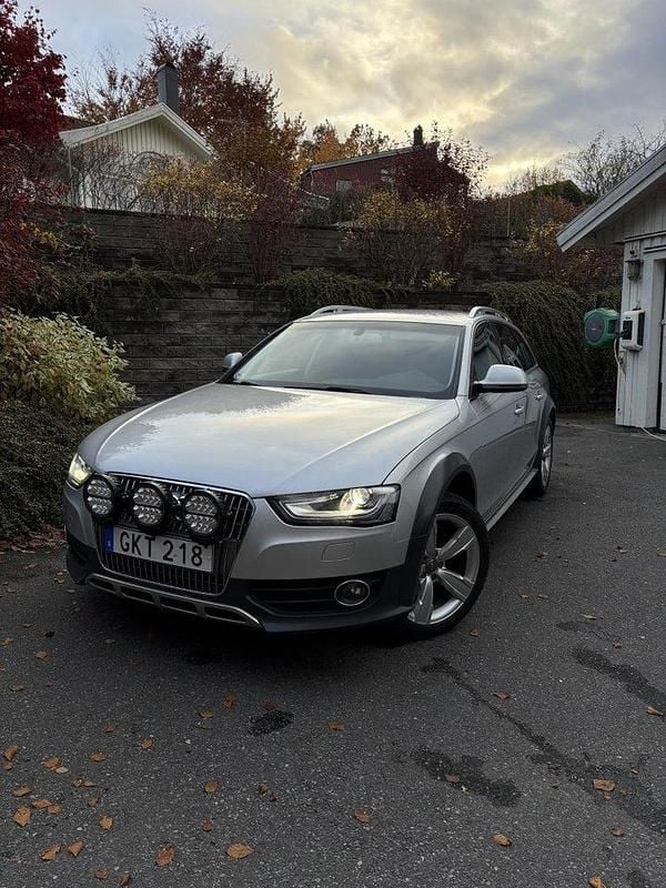 Silver Begagnad 2014 Audi A4 Allroad Kombi | 149 000 kr (Marknadspris) - Bild 1/4