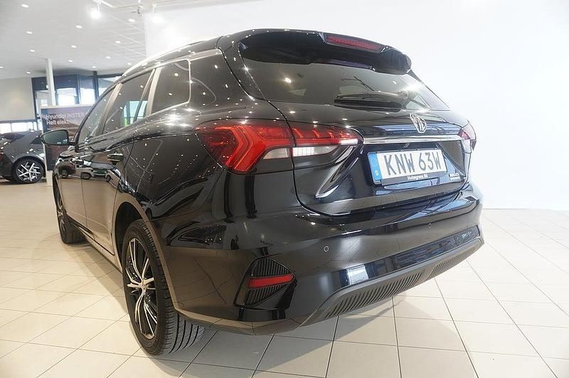 Begagnad MG MG5 EV Luxury 114 kW (156 HK) 2022 Pebble black Kombi