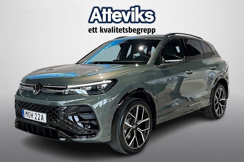Grön Ny 2025 VW Tiguan R-line SUV | 629 900 kr (Lite dyr) - Bild 1/4