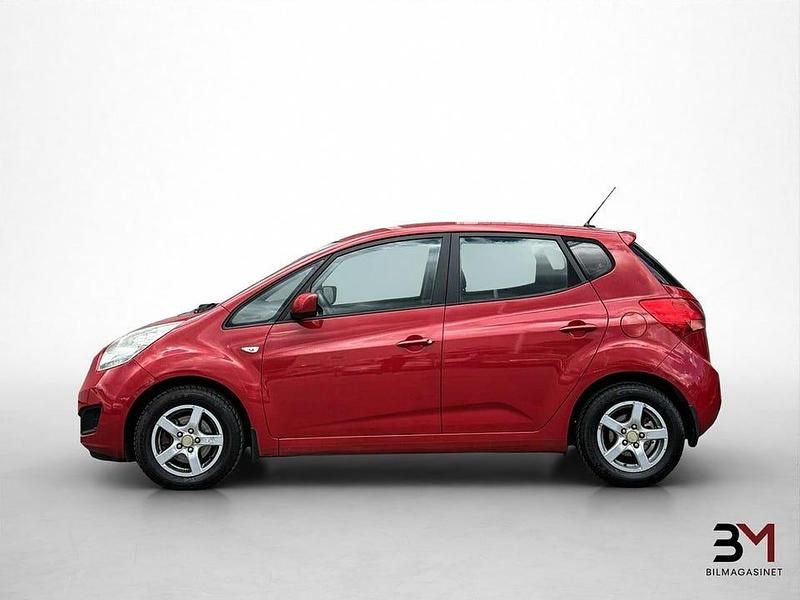 Begagnad Kia Venga 90 HK (66 kW) 2010 Röd Halvkombi