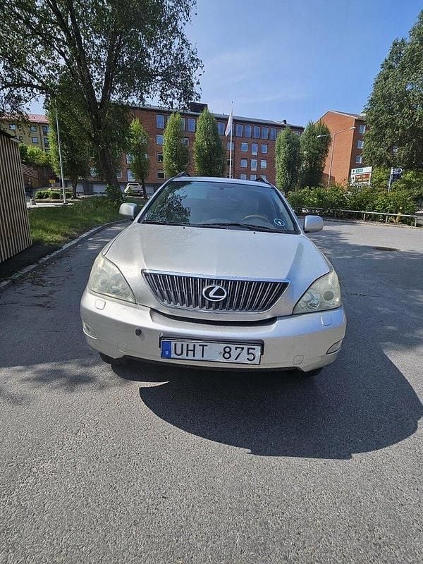 Silver Begagnad 2003 Lexus RX300 SUV | 89 000 kr - Bild 1/4
