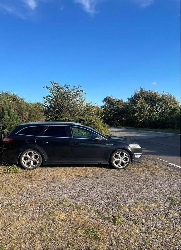 Svart Begagnad 2011 Ford Mondeo Business Edition Kombi | 32 000 kr (Bra pris) - Bild 1/4