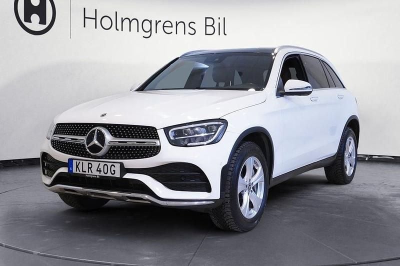 Begagnad Mercedes GLC300 AMG line 194 HK (142 kW) 2022 Vit