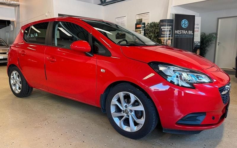 Röd Begagnad 2015 Opel Corsa Enjoy Halvkombi | 89 900 kr (Marknadspris) - Bild 1/4