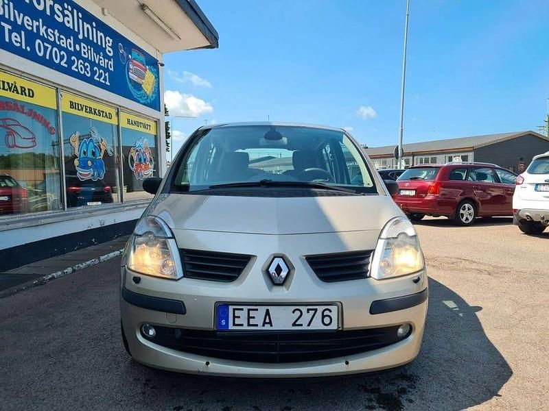 Begagnad Renault Modus 112 HK (82 kW) 2006 Ljusgrå Minibuss