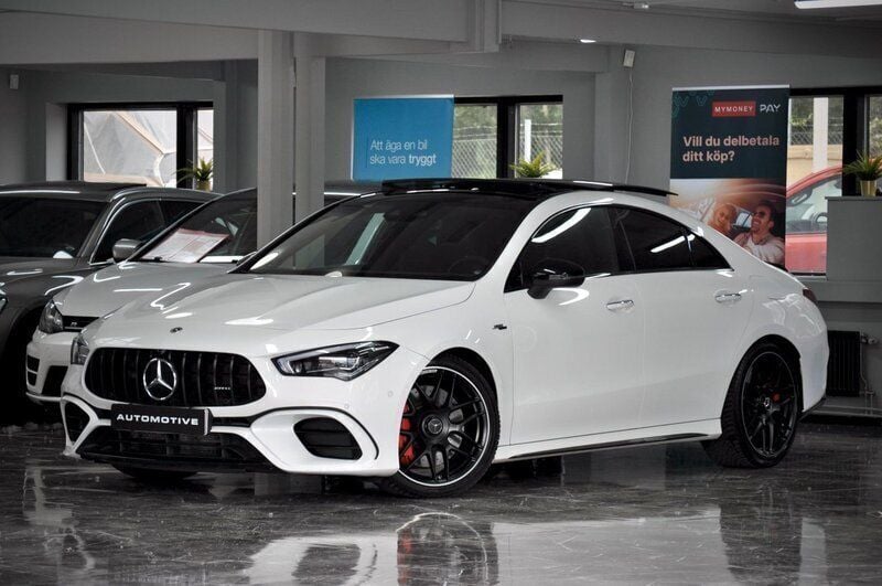 Begagnad 2022 Mercedes CLA45 AMG AMG Sportkupé | 569 900 kr (Marknadspris) - Bild 1/4
