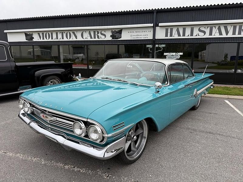Blå Begagnad 1960 Chevrolet Coupé Sport Sportkupé | 449 000 kr - Bild 1/4