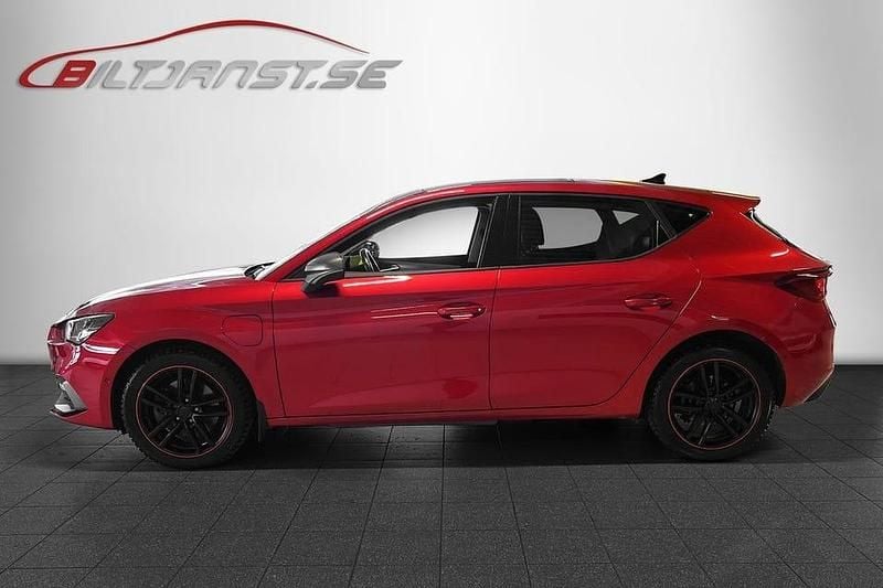 Begagnad Seat Leon FR 207 HK (152 kW) 2021 Röd Halvkombi