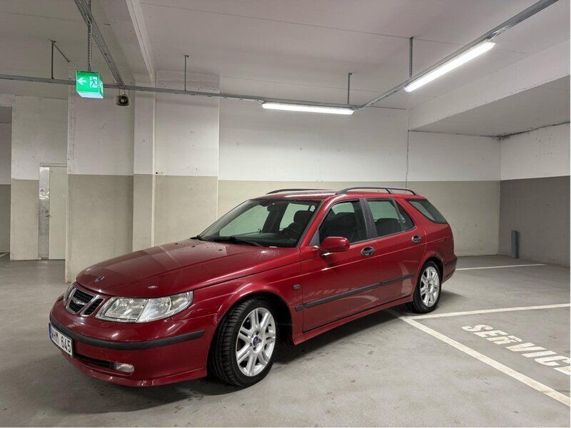 Röd Begagnad 2005 Saab 9-5 Vector Kombi | 24 900 kr (Marknadspris) - Bild 1/4