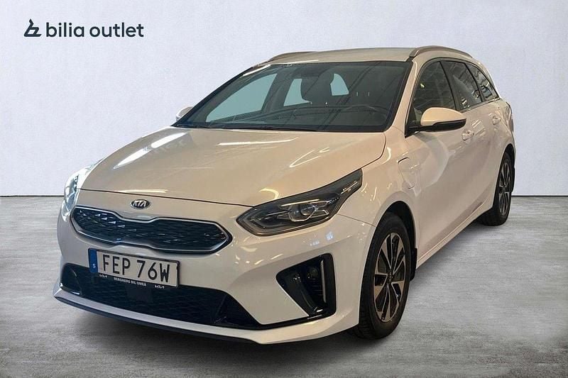 Vit Begagnad 2021 Kia Ceed Sportswagon Advance Kombi | 194 900 kr (Superpris) - Bild 1/3