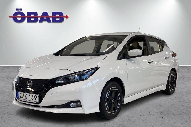 Vit Begagnad 2022 Nissan Leaf Acenta Halvkombi | 169 800 kr (Superpris) - Bild 1/4