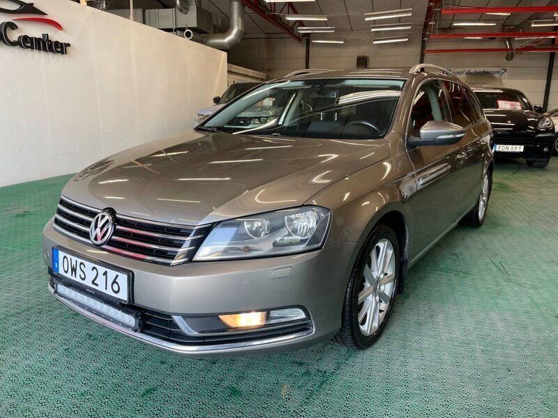 Begagnad VW Passat 141 HK (103 kW) 2011 Ljusbrun (brun) Kombi