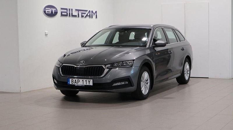 Grå Begagnad 2024 Skoda Octavia Ambition Kombi | 259 900 kr (Bra pris) - Bild 1/4