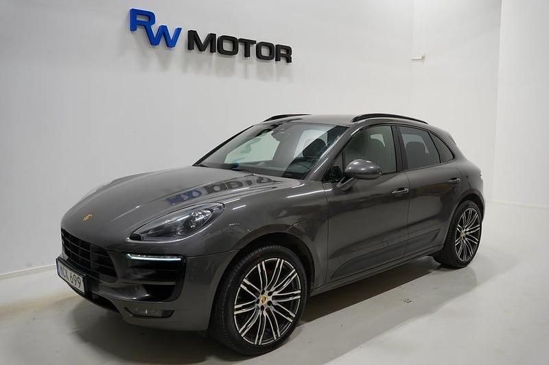 Begagnad Porsche Macan Turbo Sport 400 HK (294 kW) 2015 Mörkgrå SUV
