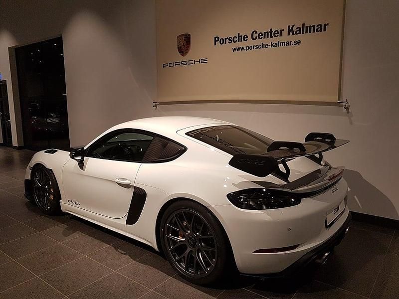 Begagnad Porsche 718 Cayman GT4 500 HK (367 kW) 2024 Vit Sportkupé