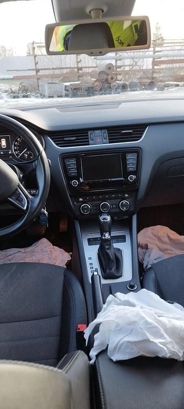 Begagnad 2016 Skoda Octavia Kombi | 83 000 kr (Marknadspris) - Bild 1/4