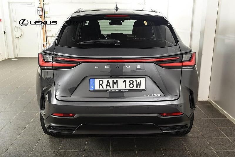 Begagnad Lexus NX450h+ Executive Line 306 HK (225 kW) 2023 Grå SUV