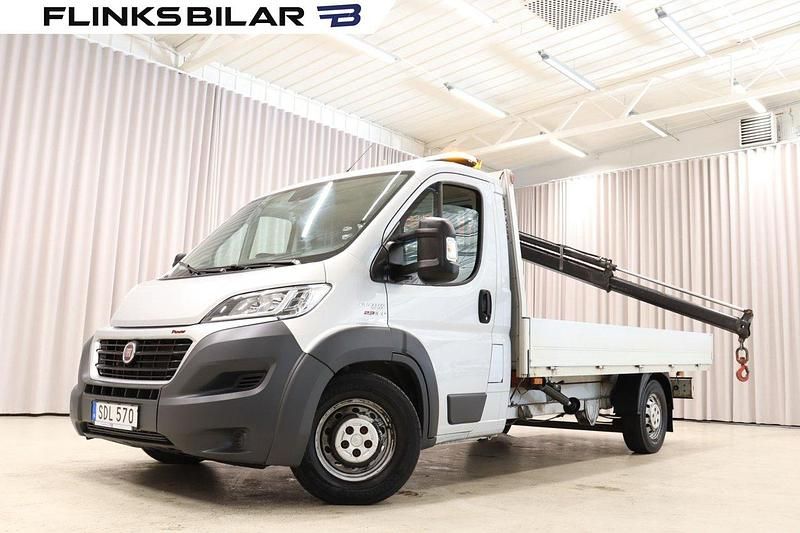 Flerfärgad (vit) Begagnad 2017 Fiat Ducato Van | 349 900 kr - Bild 1/4