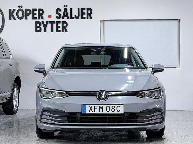 Begagnad VW Golf VIII 150 HK (110 kW) 2020 Grå Halvkombi