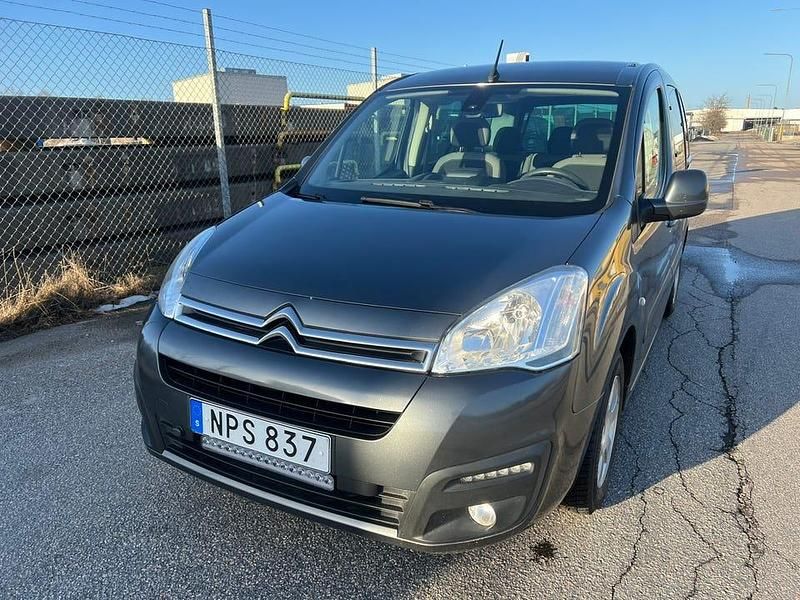Begagnad Citroën Berlingo 99 HK (72 kW) 2016 Minibuss