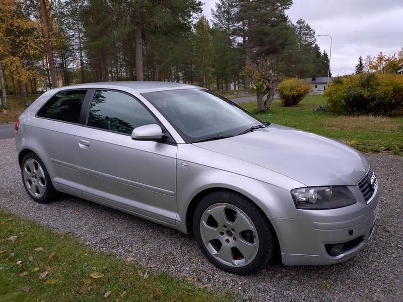 Begagnad 2004 Audi A3 Halvkombi | 28 000 kr (Marknadspris) - Bild 1/4