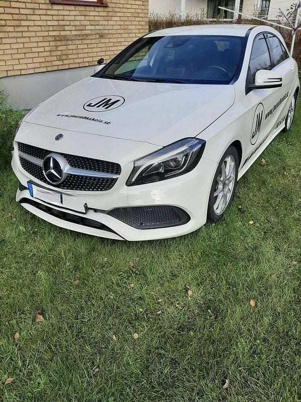 Vit Begagnad 2018 Mercedes A180 Style Halvkombi | 170 000 kr (Marknadspris) - Bild 1/1