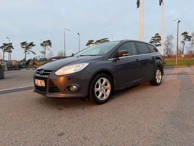 Begagnad 2012 Ford Focus Kombi | 24 990 kr (Marknadspris) - Bild 1/4