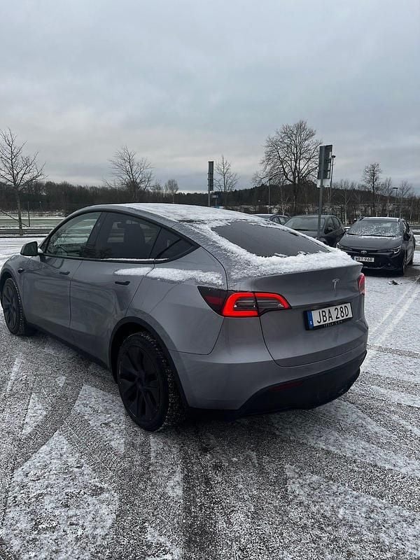 Begagnad Tesla Model Y Long Range AWD 378 kW (514 HK) 2024 SUV