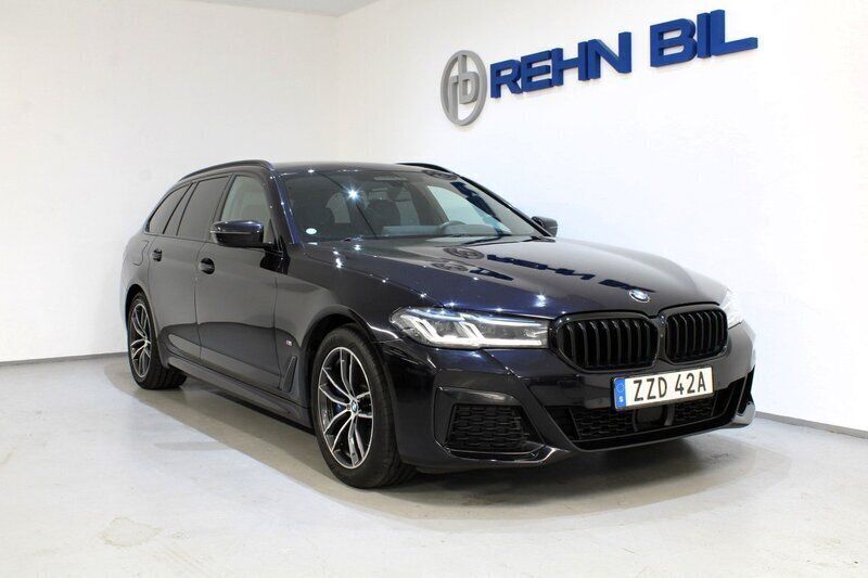 Svart Begagnad 2020 BMW 530 M Sport Kombi | 379 000 kr (Lite dyr) - Bild 1/4