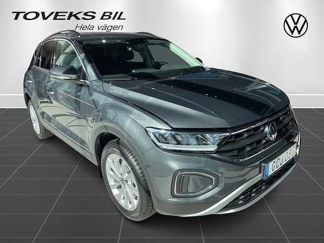 Ny 2025 VW T-Roc Life SUV | 354 100 kr (Marknadspris) - Bild 1/4