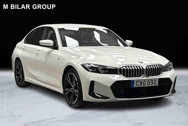 Vit Begagnad 2024 BMW 320 Sedan | 449 000 kr - Bild 1/1
