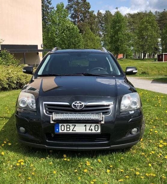 Svart Begagnad 2007 Toyota Avensis Kombi | 20 000 kr (Bra pris) - Bild 1/4