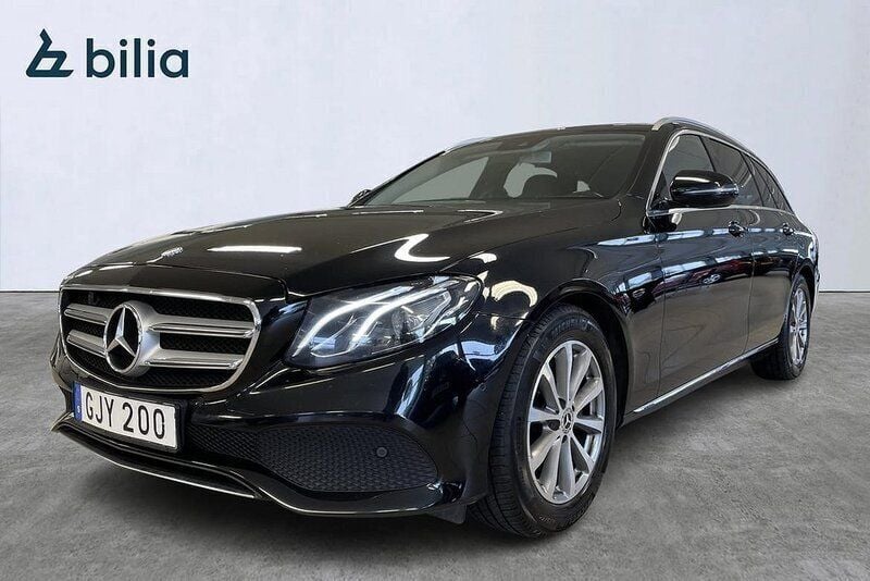 Svart Begagnad 2018 Mercedes E200 Kombi | 324 900 kr (Dyr) - Bild 1/4