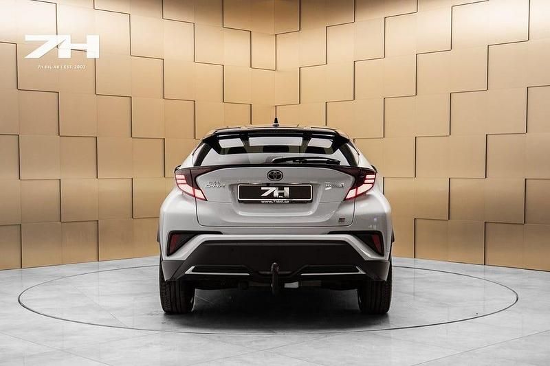 Begagnad Toyota C-HR Sport 184 HK (135 kW) 2021 Grå SUV