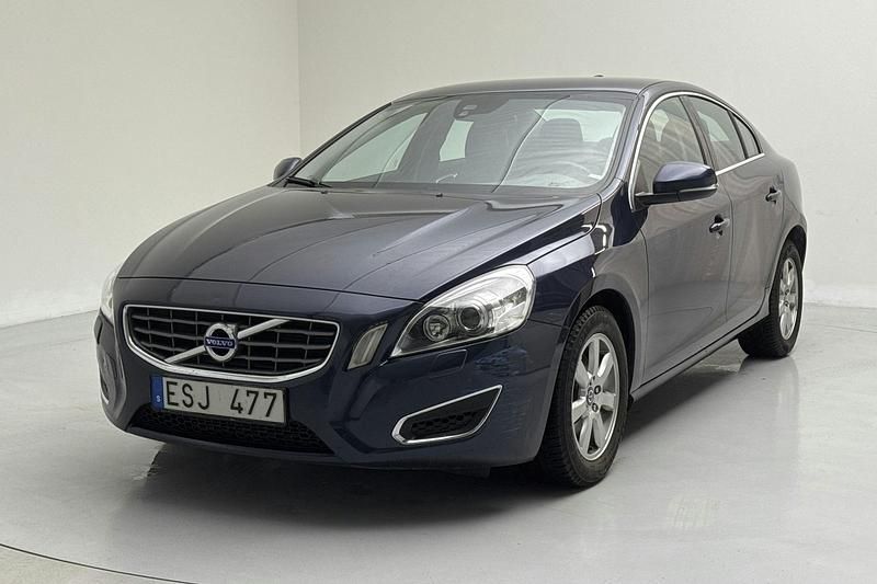 Blå Begagnad 2013 Volvo S60 Momentum Sedan | 122 000 kr (Superpris) - Bild 1/4