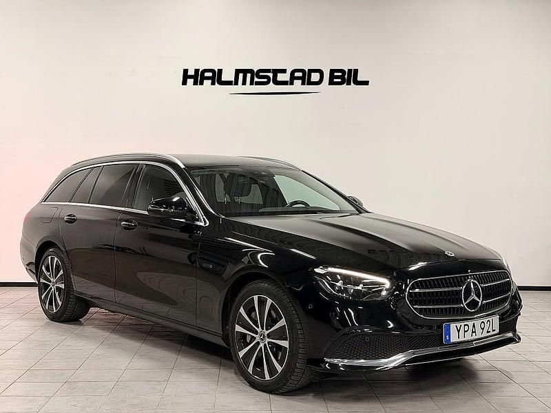 Svart Begagnad 2021 Mercedes E300 Kombi | 324 500 kr (Bra pris) - Bild 1/4