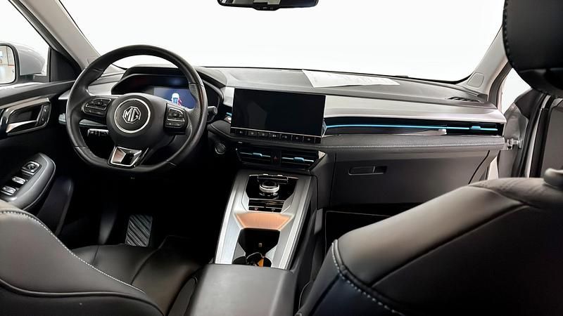 Begagnad MG MG5 EV Luxury 139 kW (189 HK) 2022 Grå Kombi