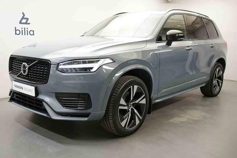 Grå Begagnad 2022 Volvo XC90 SUV | 589 900 kr (Marknadspris) - Bild 1/1