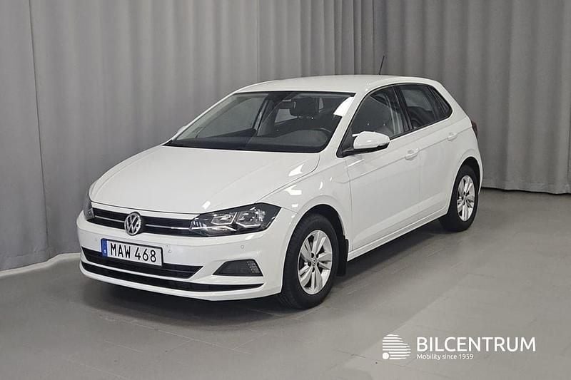 Vit Begagnad 2018 VW Polo Halvkombi | 119 900 kr (Marknadspris) - Bild 1/4