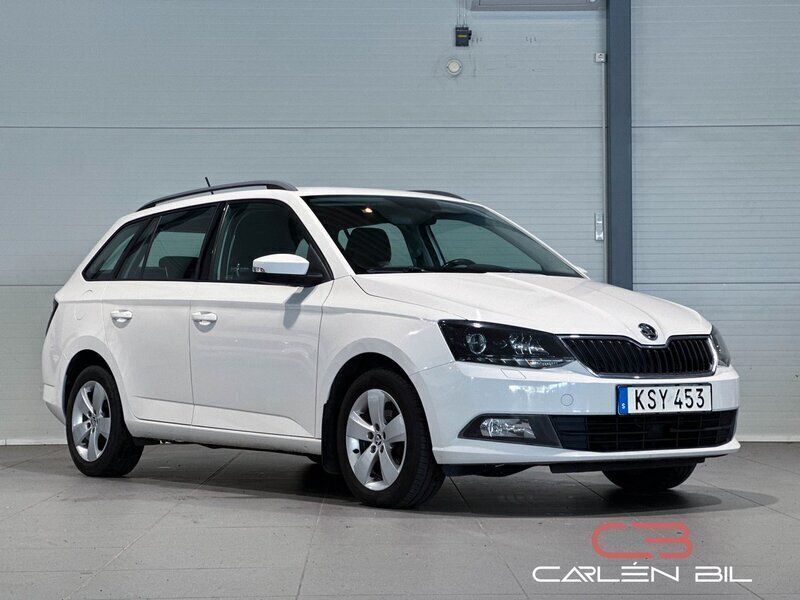Vit Begagnad 2015 Skoda Fabia Elegance Kombi | 64 900 kr (Marknadspris) - Bild 1/4