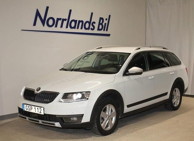 Laservit Begagnad 2016 Skoda Octavia Scout Kombi | 169 900 kr (Lite dyr) - Bild 1/4