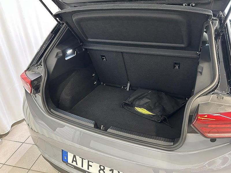 Begagnad VW ID.3 Pro Performance 150 kW (204 HK) 2022 Moonstone grey black Halvkombi